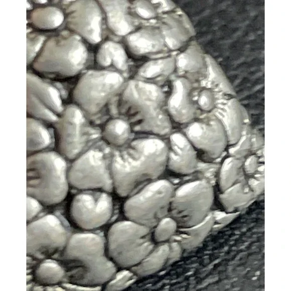 Vintage Heart Charm Pendant Floral Silver Tone Dimensional  Valentine Jewelry - Picture 4 of 6